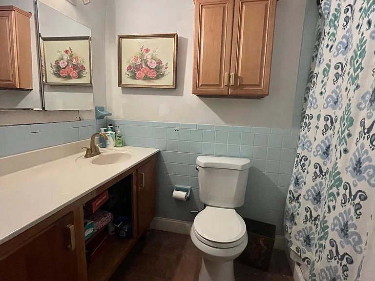 3221 Parkview Ave #1 — Photo 5