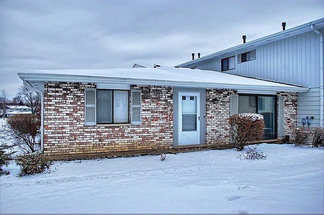 1st image of 139 Brewster Ct APT B