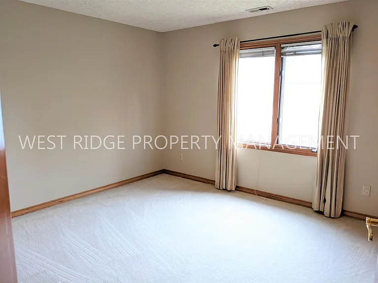 19772 Bellevue Way — Photo 18