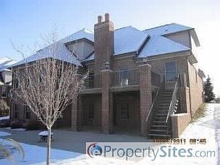 3rd image of 53319 Pondview Dr