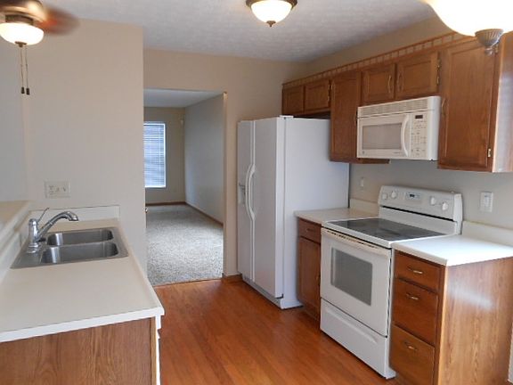5th image of 3589 High Creek Dr