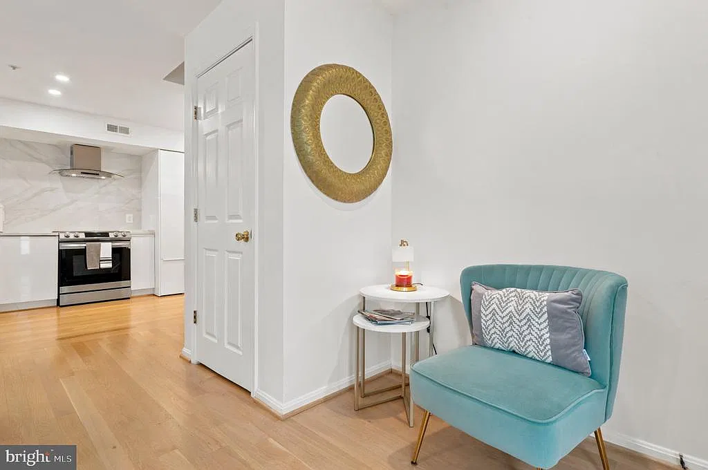 2 bed, 2.5 bath, 1109 sqft, $3,790 — Photo 4