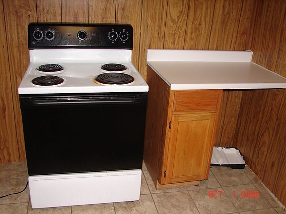 kitchen opposite view