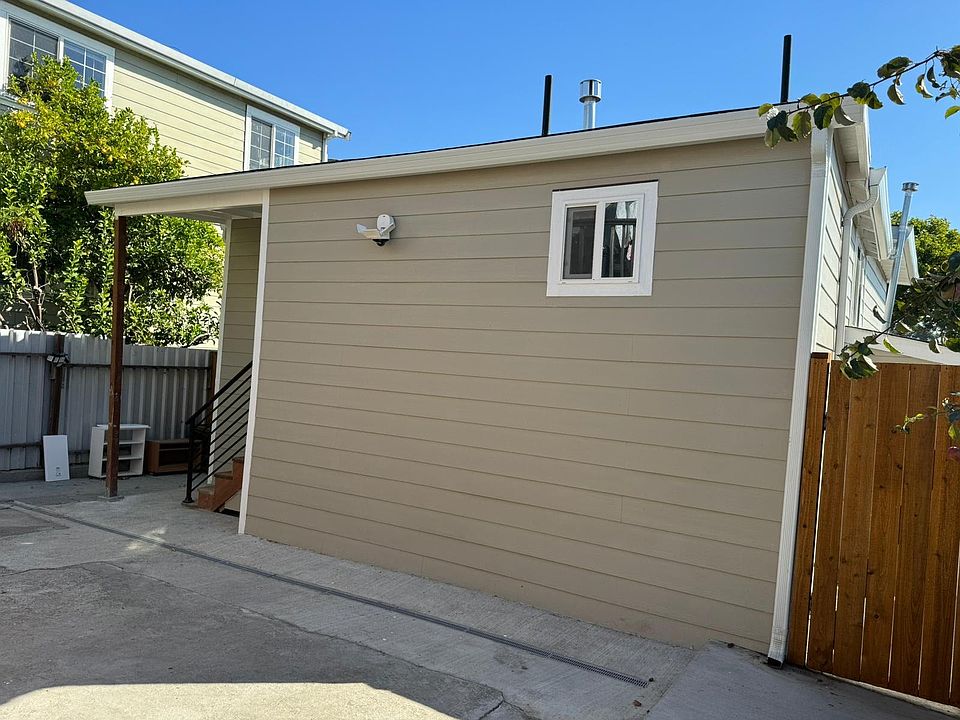 2nd image of 2524 25th Ave #D