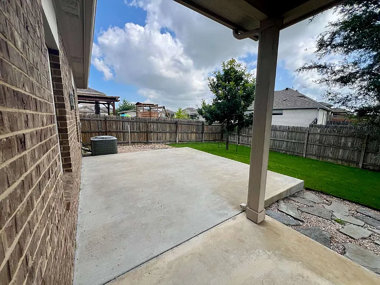 104 Moravia Rd — Photo 35