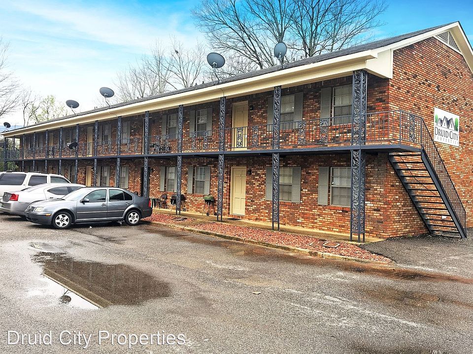 1st image of 107 39th St E APT 3