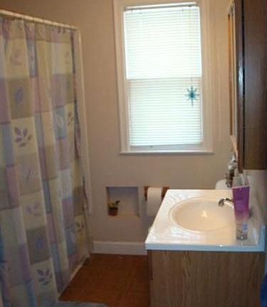 4th image of 2733 S Jefferson Blvd