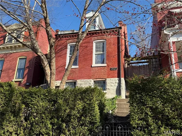 2119 Chippewa St, Saint Louis, MO 63118