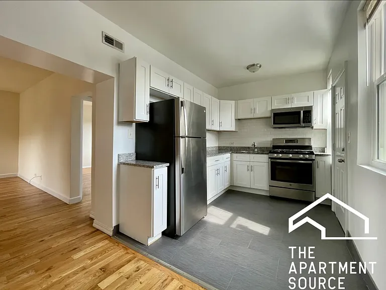2347 N Drake Ave #2349-3 — Photo 2