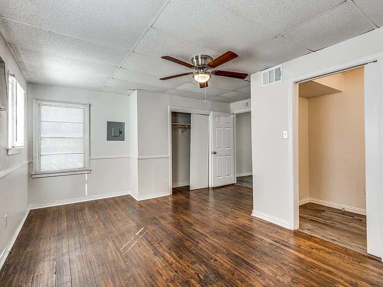 4256 Standish Rd — Photo 11