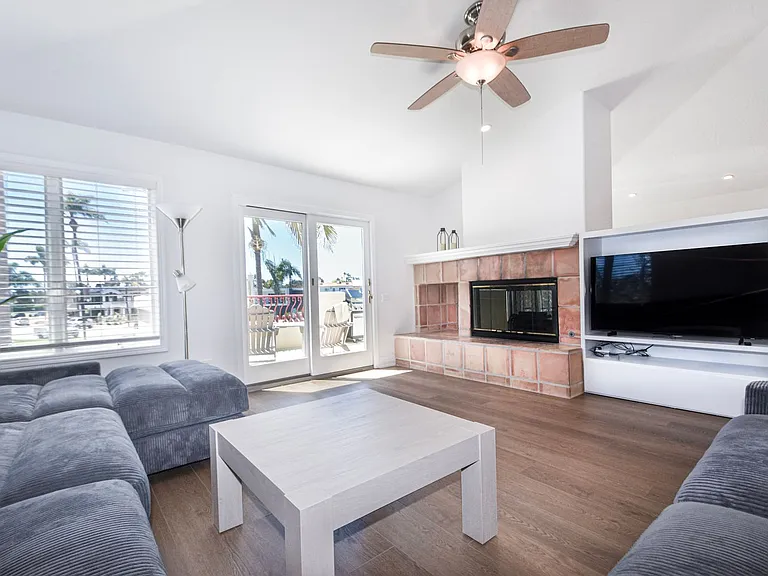 741 Guadalupe Ave — Photo 3