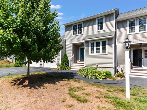 116 Laurelwood Dr Unit 116, Hopedale, MA 01747
