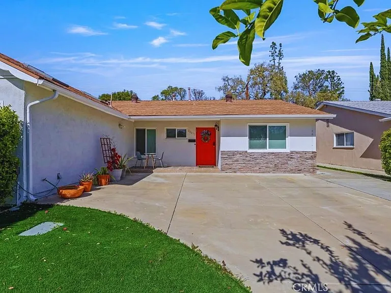 24033 Welby Way — Photo 1