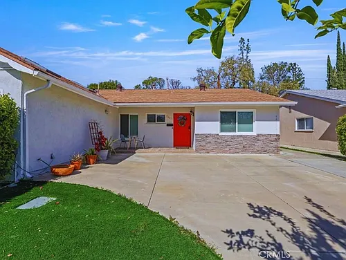 24033 Welby Way Photo 1