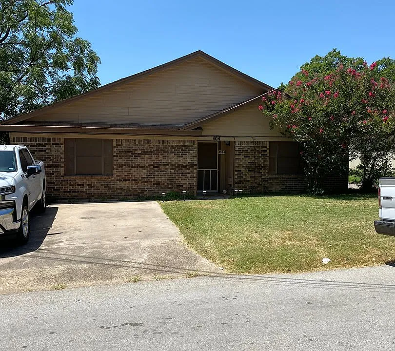 404 Jordan Ln