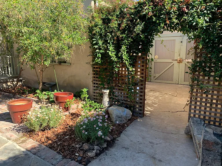 1122 Manzanita St — Photo 5