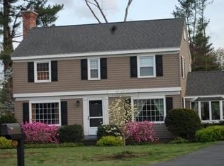 40 Woodcrest Rd, Springfield, MA 01129