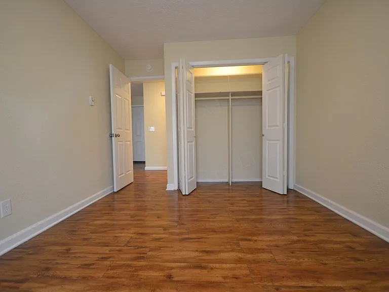 216 W Austin St — Photo 8
