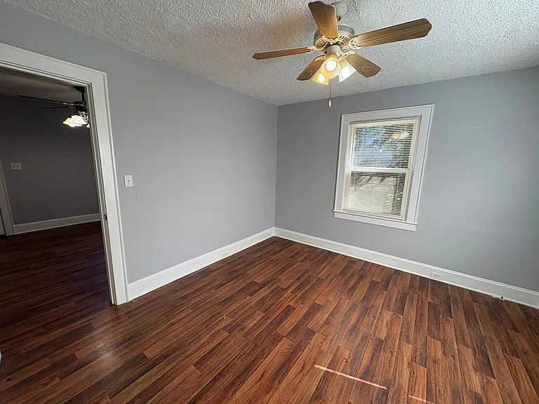 1832 Garibaldi Ave — Photo 12