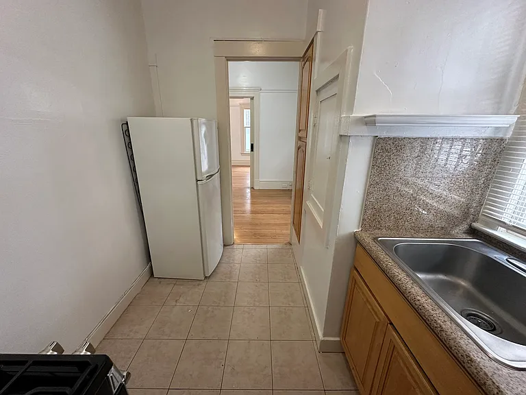 1101 Pine St #104 — Photo 15