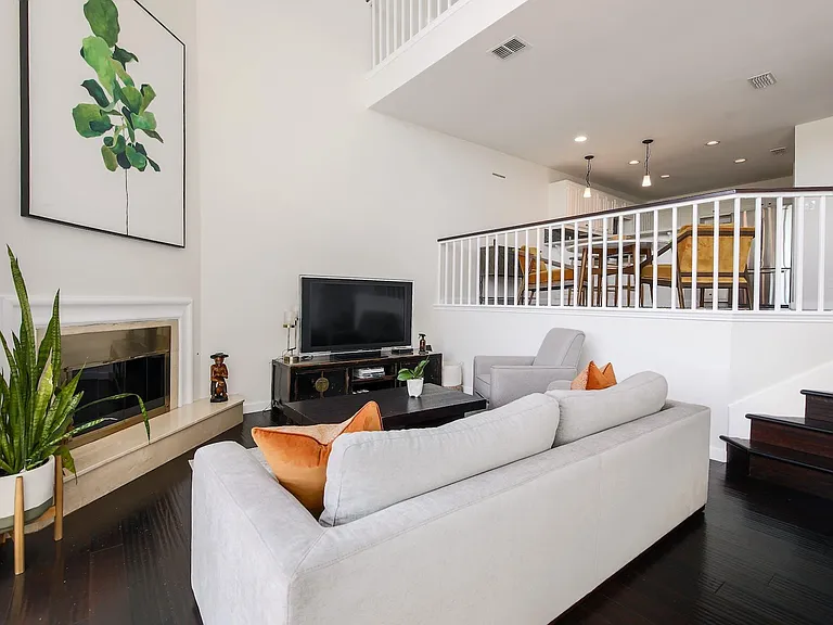 1329 Spyglass Dr — Photo 8