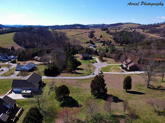 5th image of 606 Eagle Way