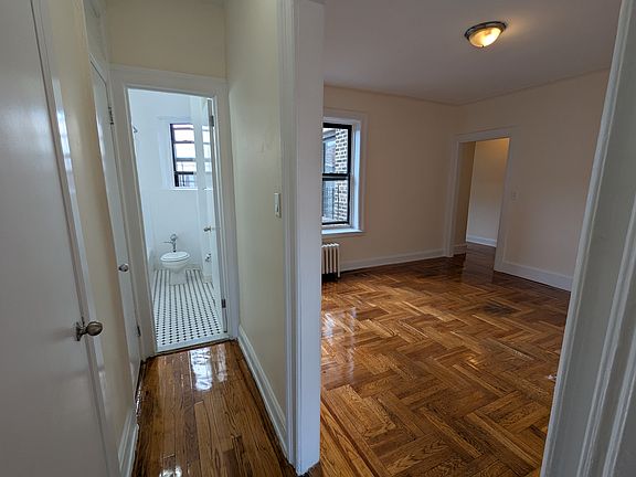 3rd image of 3215 93rd St APT D19