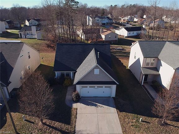 4th image of 1521 Hamilton Hills Dr
