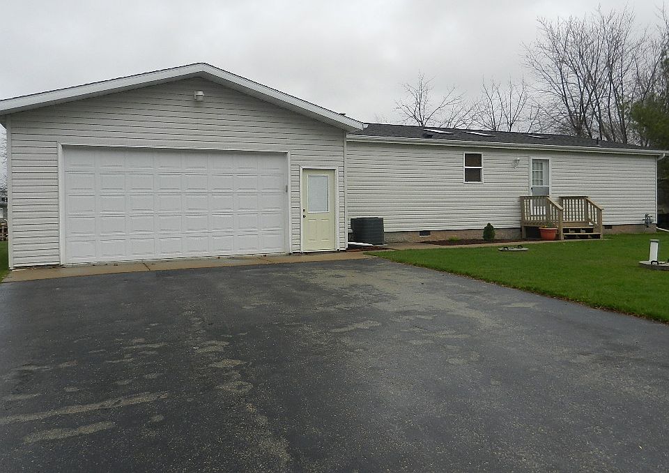 2nd image of 7654 Haase Rd