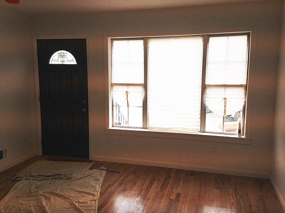 4th image of 36 Grandview Ave