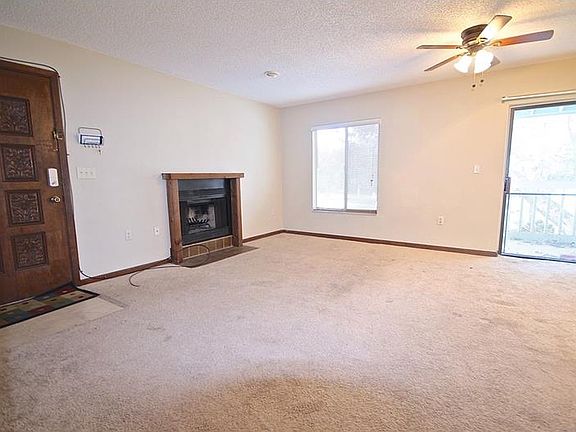4th image of 5863 La Costa Dr #213