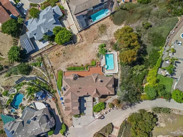 344 Surrey Dr, Bonita, CA 91902