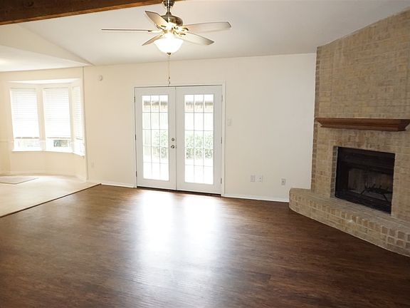 3rd image of 802 Corey Dr