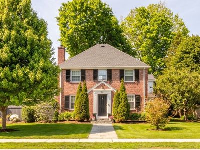 75 W Central St, Natick, MA, 01760