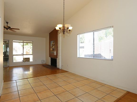 3rd image of 20959 Deloraine Dr