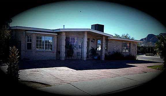3rd image of 4852 Sun Valley Dr