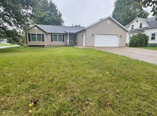 626 N Grand St, Chariton, IA 50049