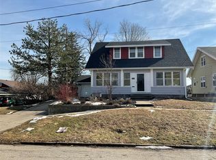 111 S 4th Ave E, Newton, IA 50208
