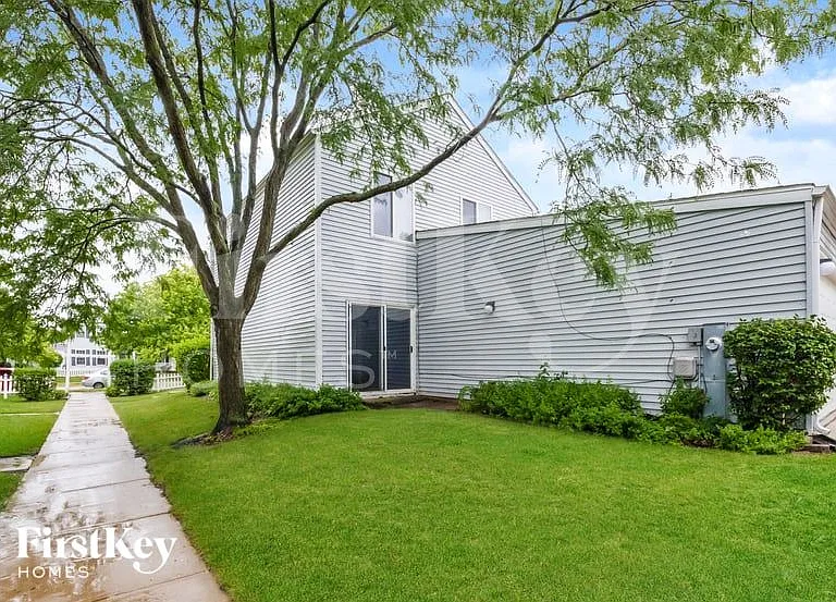 1028 Four Seasons Blvd — Photo 14