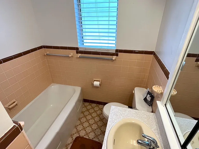 346 Clifton Ave — Photo 20