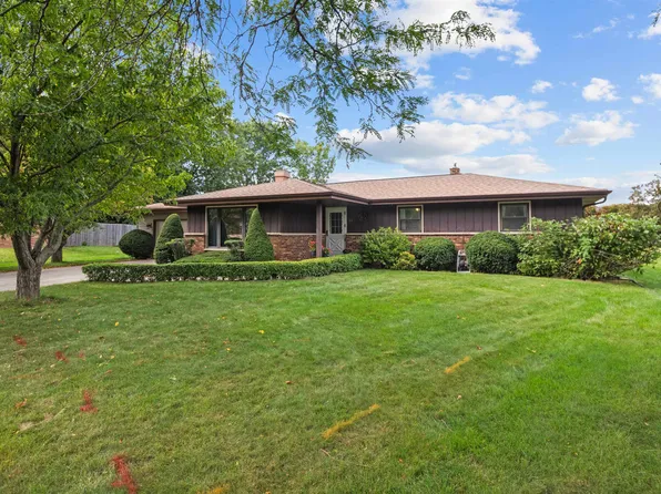 24 Caribou Ct, Appleton, WI 54911