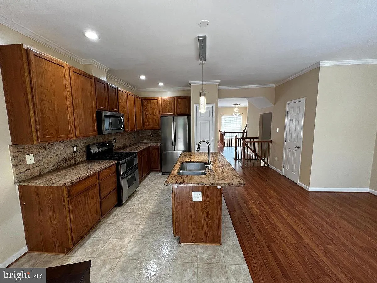 Building Photo - 8354 Jovin Cir