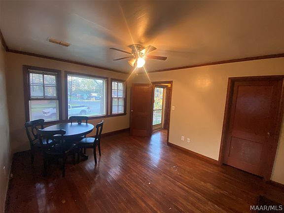 3rd image of 2076 Midway St