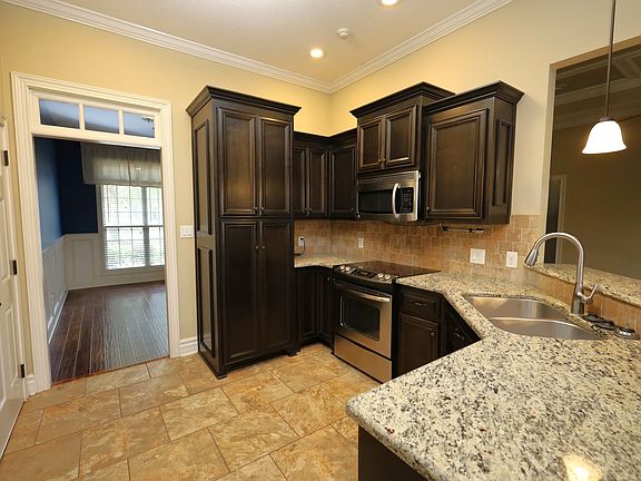 4th image of 4202 Whithorn Way
