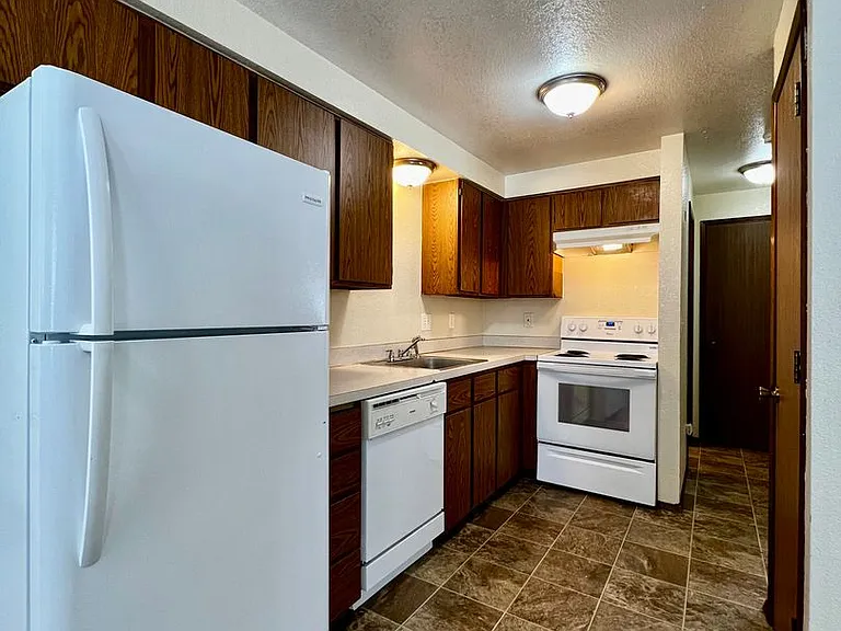 1316 Garfield Ave — Photo 6