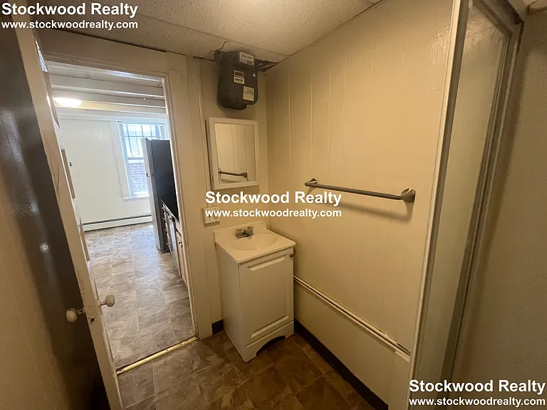 232 Cambridge St — Photo 11