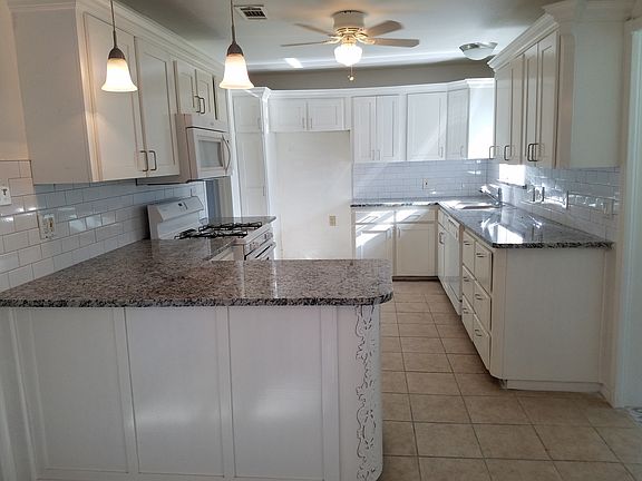 4th image of 6911 Coleshire Dr