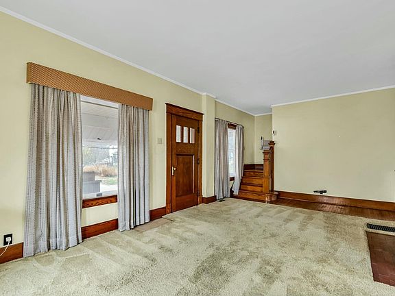 5th image of 242 N Main St