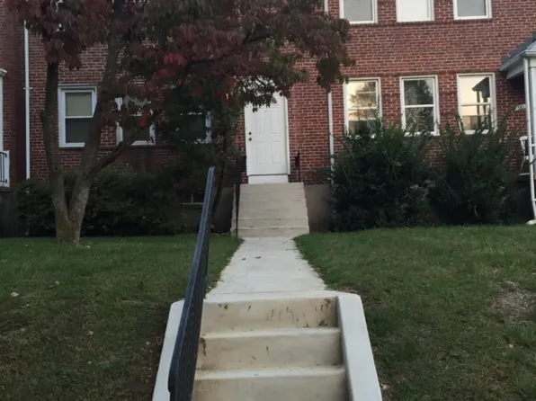 5813 Chinquapin Pkwy APT 2, Baltimore, MD 21239