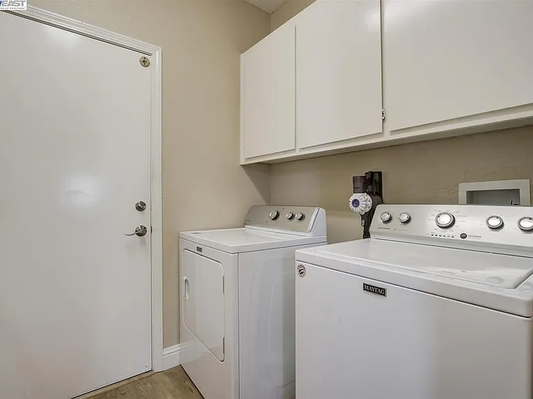 4724 Cove Ln — Photo 29